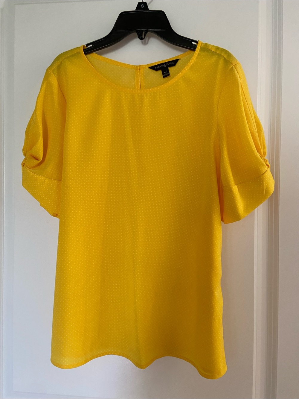 Banana Republic Yellow Short Sleeve Dot-Textured Blouse